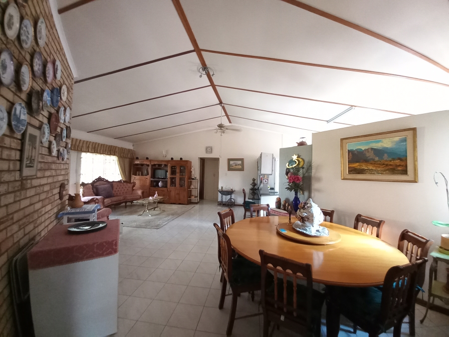 4 Bedroom Property for Sale in Safari Gardens North West